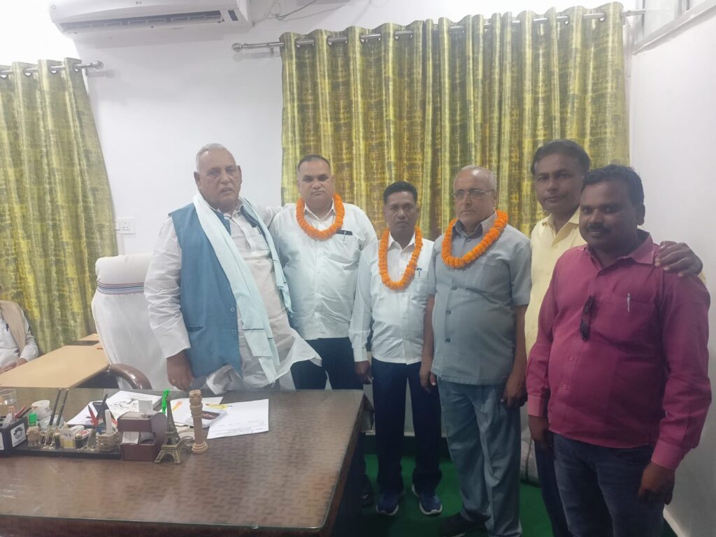 नावा बाजार प्रखंड के दर्जनों कार्यकर्ता भाजपा का दामन थामा