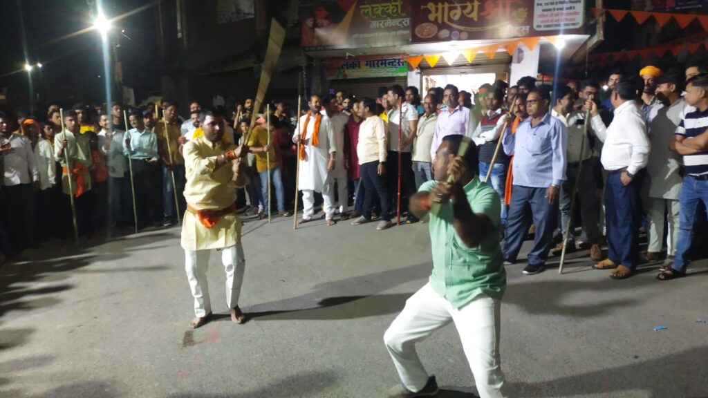 जय बजरंग अखाणा समिति दुद्धी के नेतृत्व में हुआ शौर्य प्रदर्शन का आयोजन