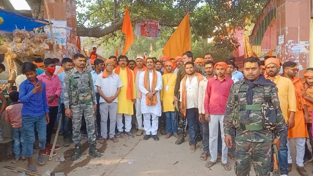 रामनवमी के अवसर पर विश्व हिंदू परिषद एवं बजरंग दल इकाई के द्वारा निकाला गया भव्य जुलूस!