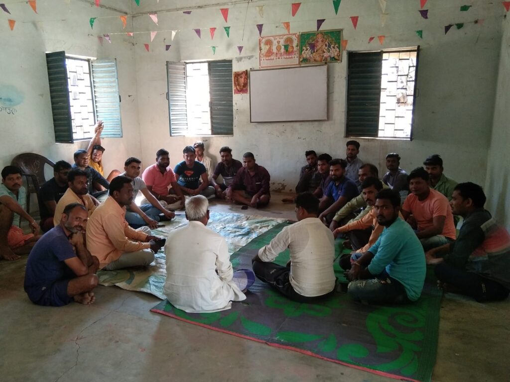 बिशुनपुरा में अम्बेडकर जयंती मनाने हेतु की गई बैठक।