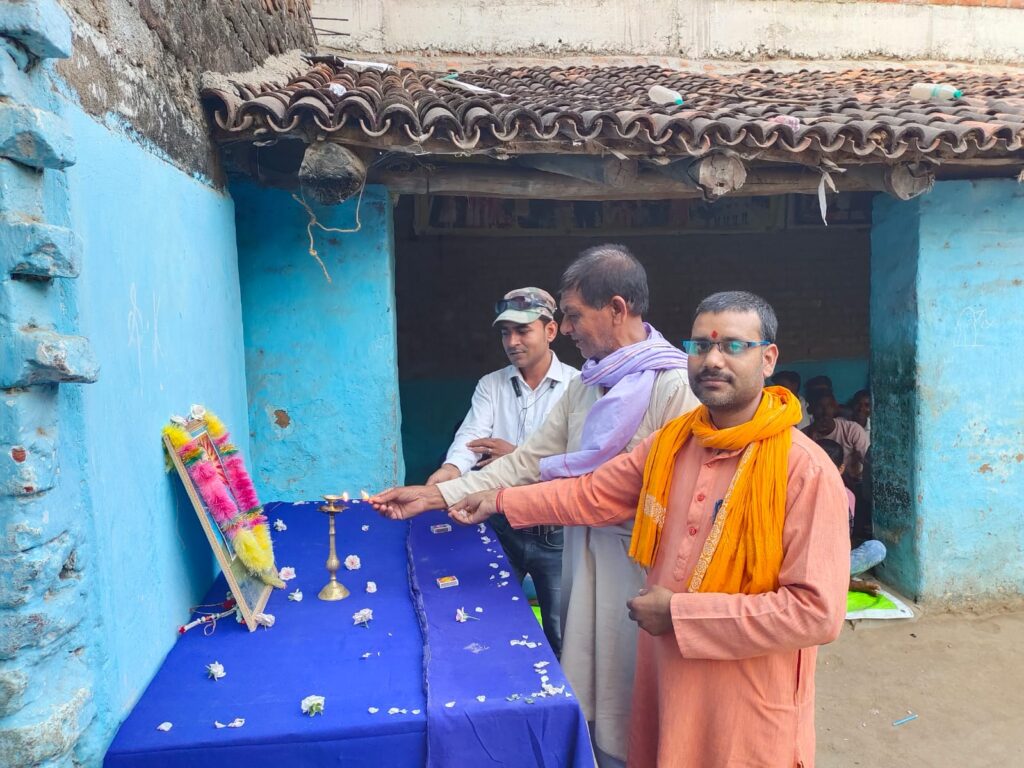 विद्या भारती हाई स्कूल के प्रांगण में संचालित प्रज्ञा मार्गदर्शन कोचिंग सेंटर में अंबेडकर जयंती मनाई गई।