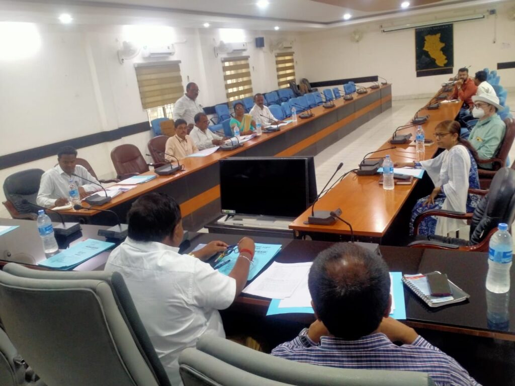 मध्याह्न भोजन योजना के सफल संचालन हेतु जिला स्तरीय स्टीयरिंग-सह-मोनिटरिंग कमिटि की हुई समीक्षा बैठक!