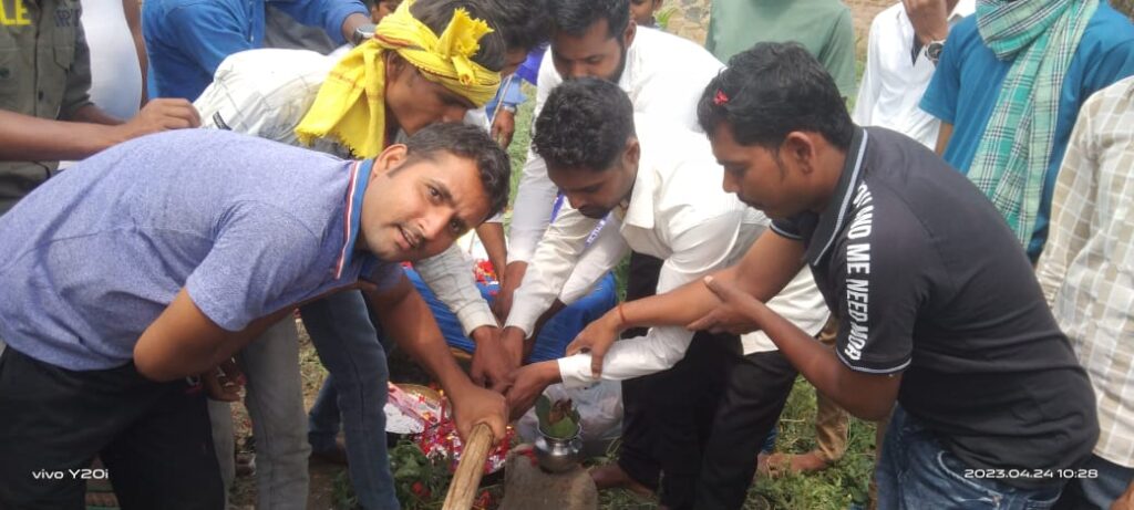 बाबा साहब भीमराव अम्बेडकर जी का प्रतिमा स्थापित करने के लिए जतपुरा में किया गया भूमिपूजन।