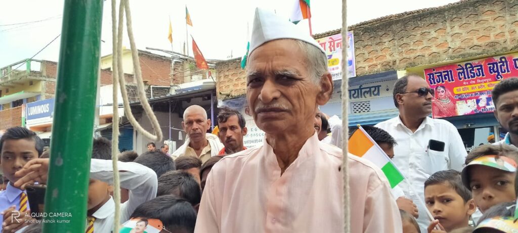 नहीं रहे महान शिक्षक शंकर चंद्रवंशी, प्रखंड के शिक्षकों ने ट्वीट कर दी जानकारी