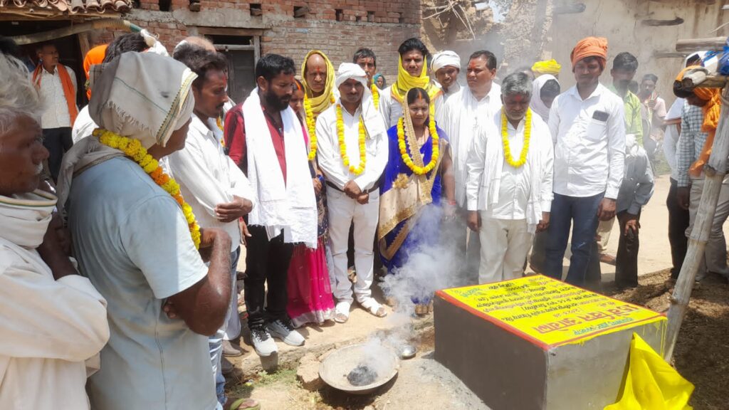 बलिगढ़ पंचायत के मुखिया ललिता कुमारी ने पंचायत में कई महत्वपूर्ण योजनाओं का किया शिलान्यास!