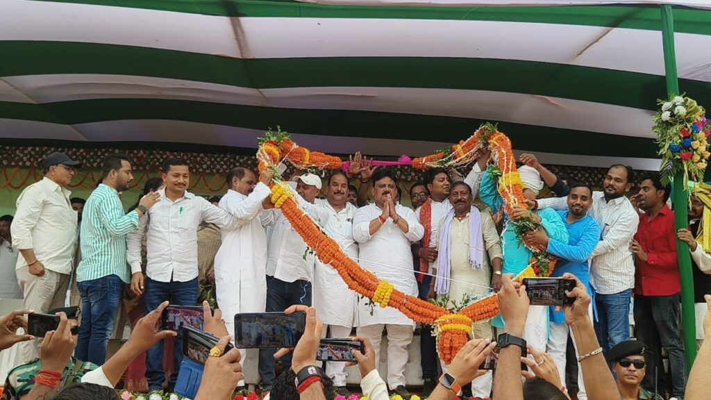 गढ़वा के लिए रहा है ऐतिहासिक दिन, 370 करोड़ की 388 योजनाओं का हुआ शिलान्यास।