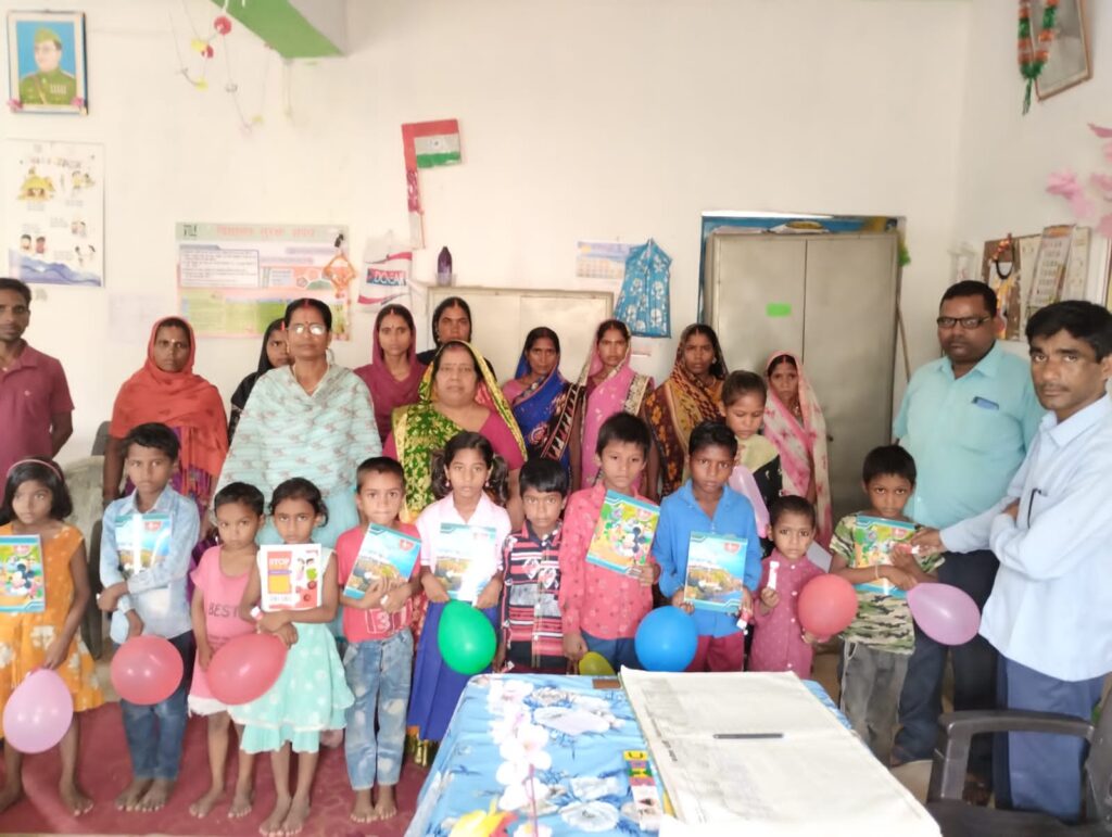 सरकारी विद्यालयों विद्यालय चलों अभियान के तहत शनिवार से नामांकन किया गया आरंभ!
