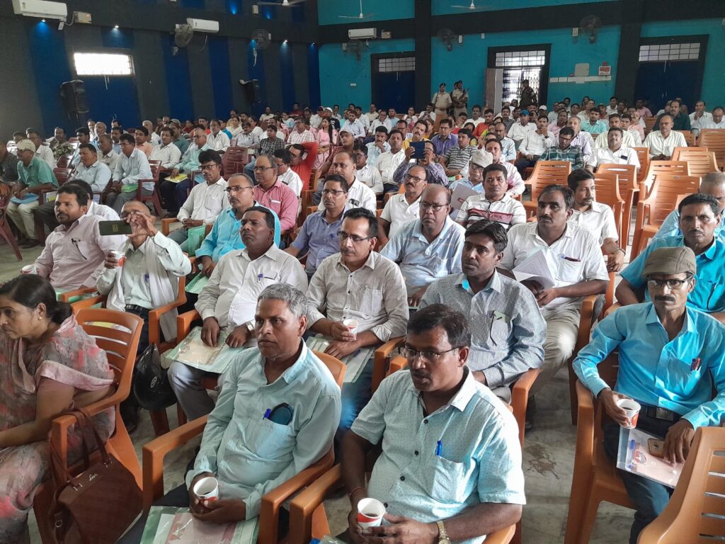 पलामू जिला की बड़ी खबर 12 हिरण में 11 हिरण कि मौत एक को रखा गया है