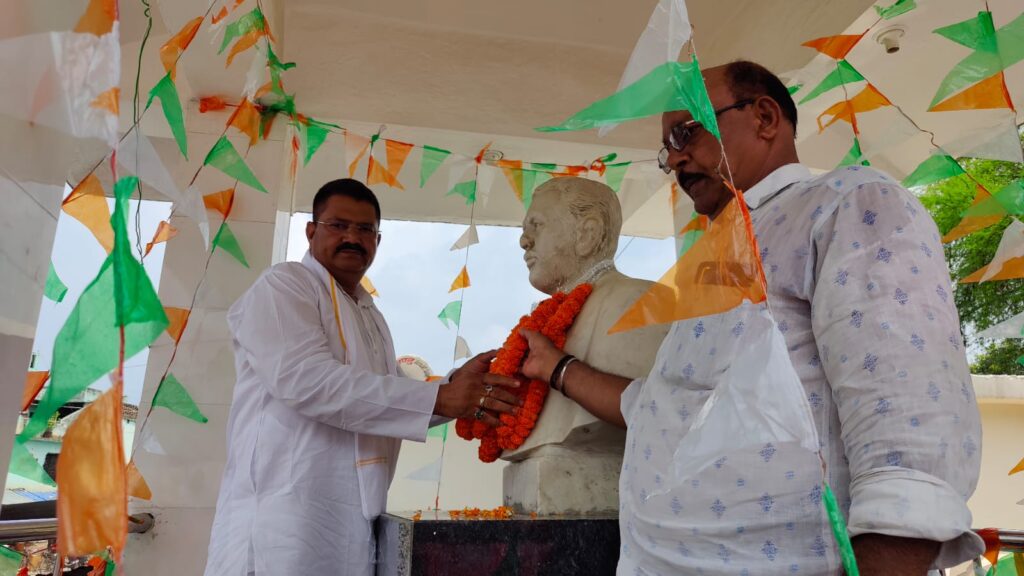 स्व. दिनेश सिंह व्यक्ति नहीं विचार थे उन्होंने साहस, ईमानदारी व अपने अमूल्य अनुभव से सदैव क्षेत्र की भलाई की – कर्नल संजय