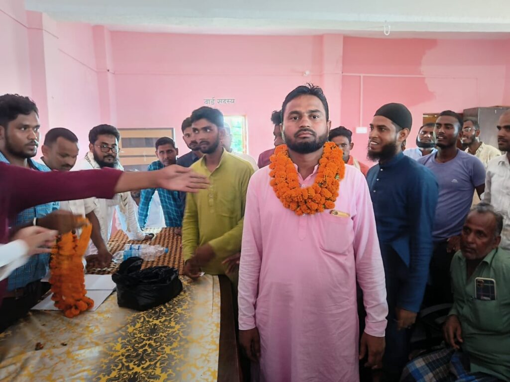 झारखंड मुक्ति मोर्चा प्रखंड संयोजक रंका के द्वारा पंचायत चुतरु में झारखंड युवा मोर्चा पंचायत कमेटी चुतरु का किया गया गठन।