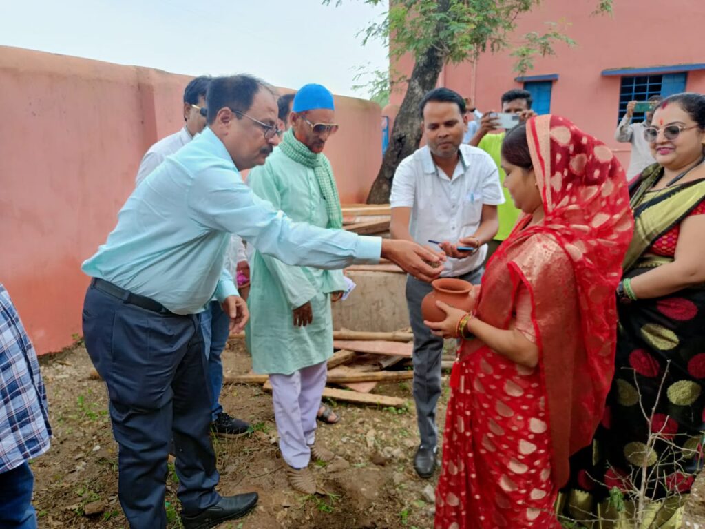 मेरी मिट्टी मेरा देश अभियान के तहत प्रखण्ड के सभी ग्यारह पंचायतो में कार्यक्रम का हुआ आयोजन!
