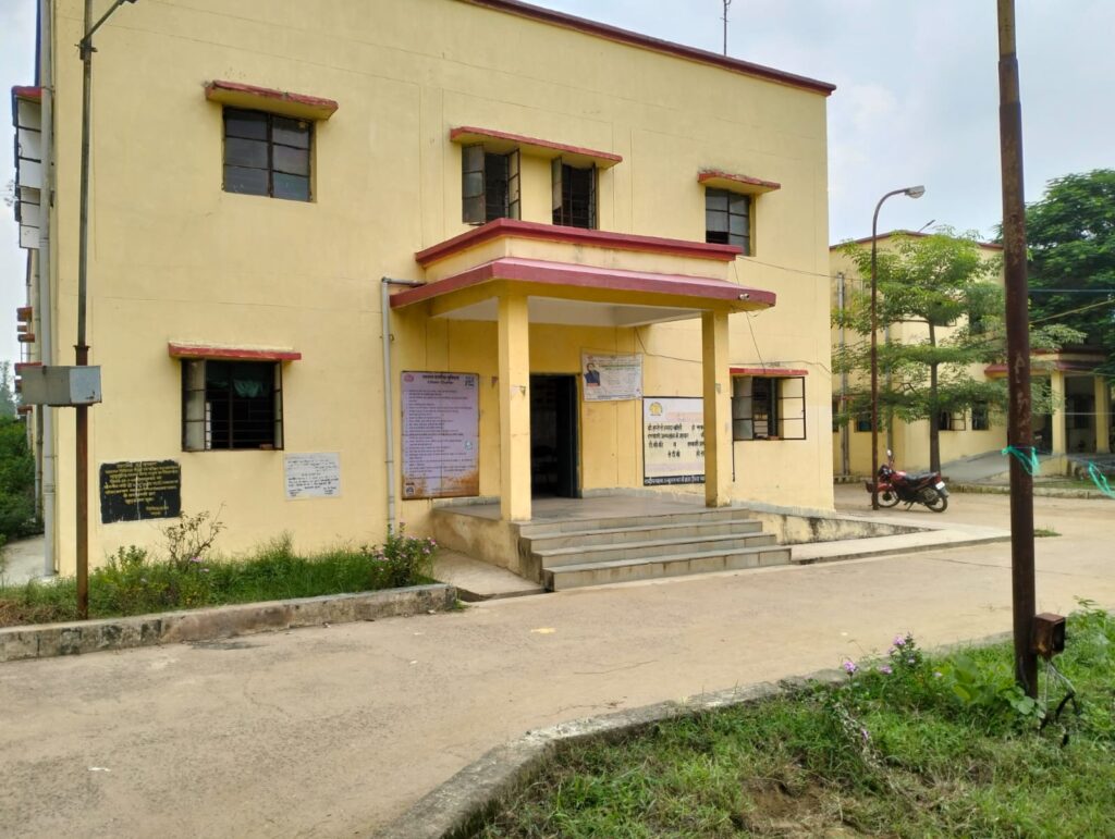 सीएस ने सामुदायिक स्वास्थ्य  केंद्र का किया निरीक्षण।
