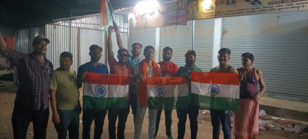 चंद्रयान 3 के सफल लैंडिंग को लेकर लोगों जताया खुशी!