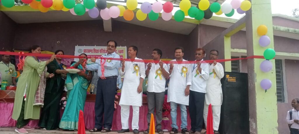 जमा दो हाई स्कूल के स्टेडियम में प्रखण्ड स्तरीय खेलो झारखण्ड प्रतियोगिता 2023 का किया गया आयोजन।