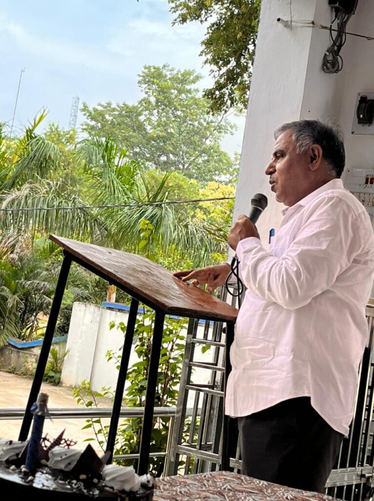 देश को एकसूत्र में बाँधने में हिंदी की भूमिका महत्वपूर्ण:- अलखनाथ