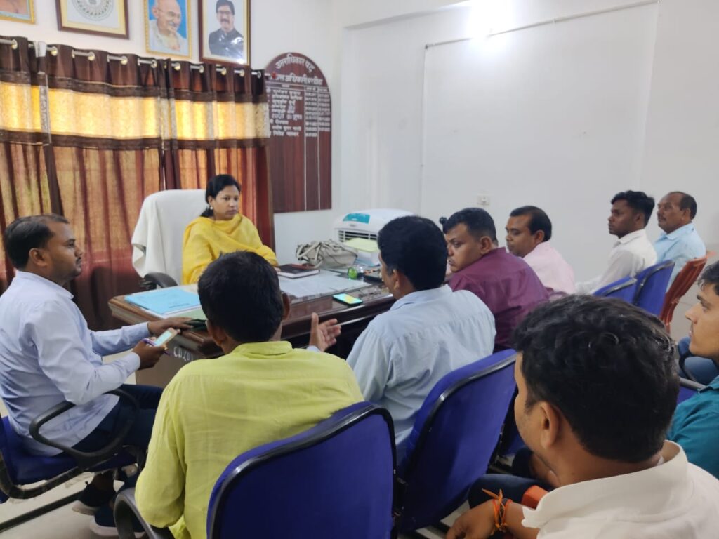 बरडीहा प्रखंड की नयी बीडीओ सह अंचलाधिकारी के रूप में निधि रजवार ने किया पदभार ग्रहण।