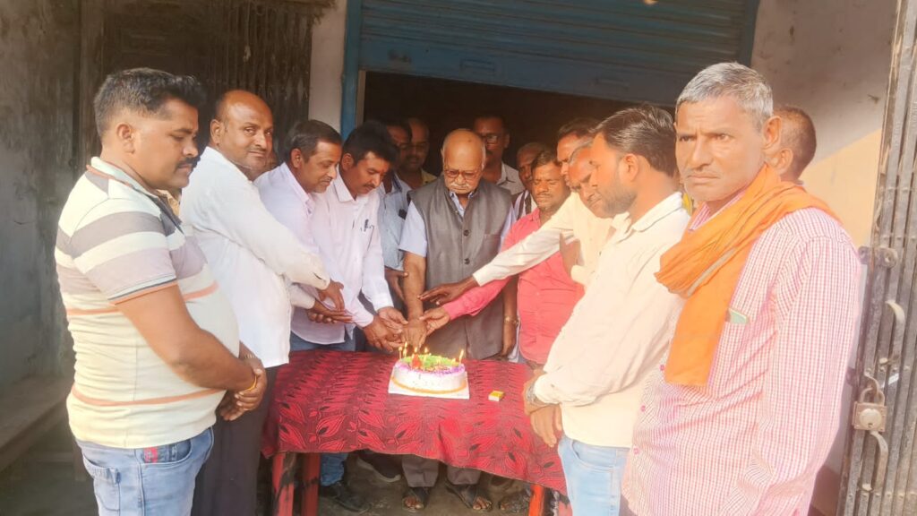 बिशुनपुरा मण्डल में विधायक भानु प्रताप शाही का हर्षोउल्लास के साथ मनाया गया 46वाँ जन्मदिन!
