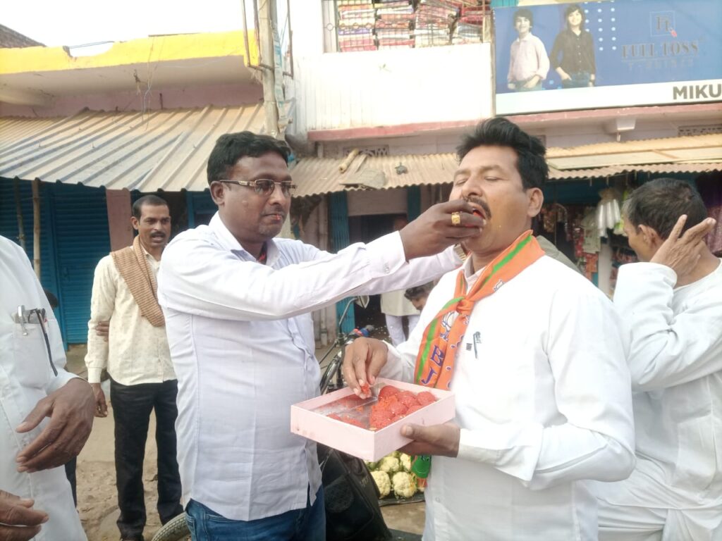 तीन राज्यों में भाजपा के प्रचंड जीत के बाद भाजपायों ने मनाया जश्न!