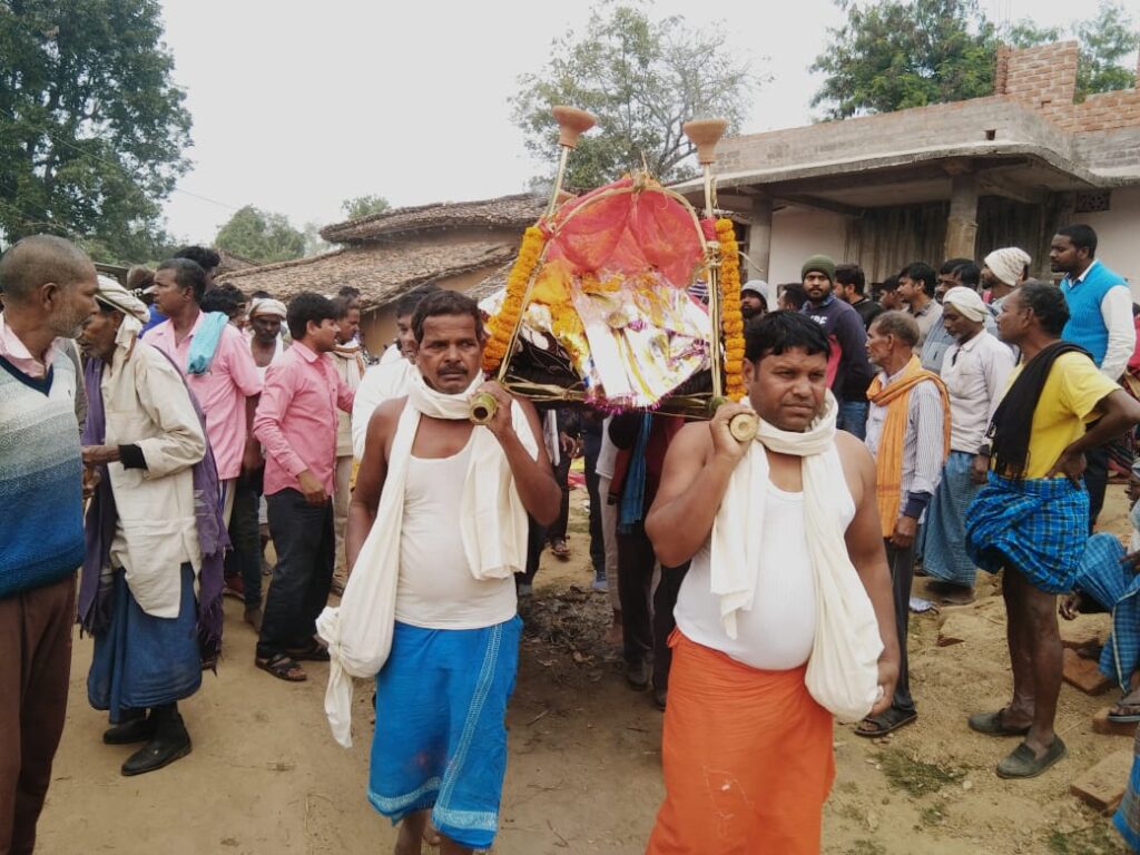 गढ़वा दृष्टि न्यूज के पत्रकार सुनील कुमार रवि के मां का निधन, शोक!