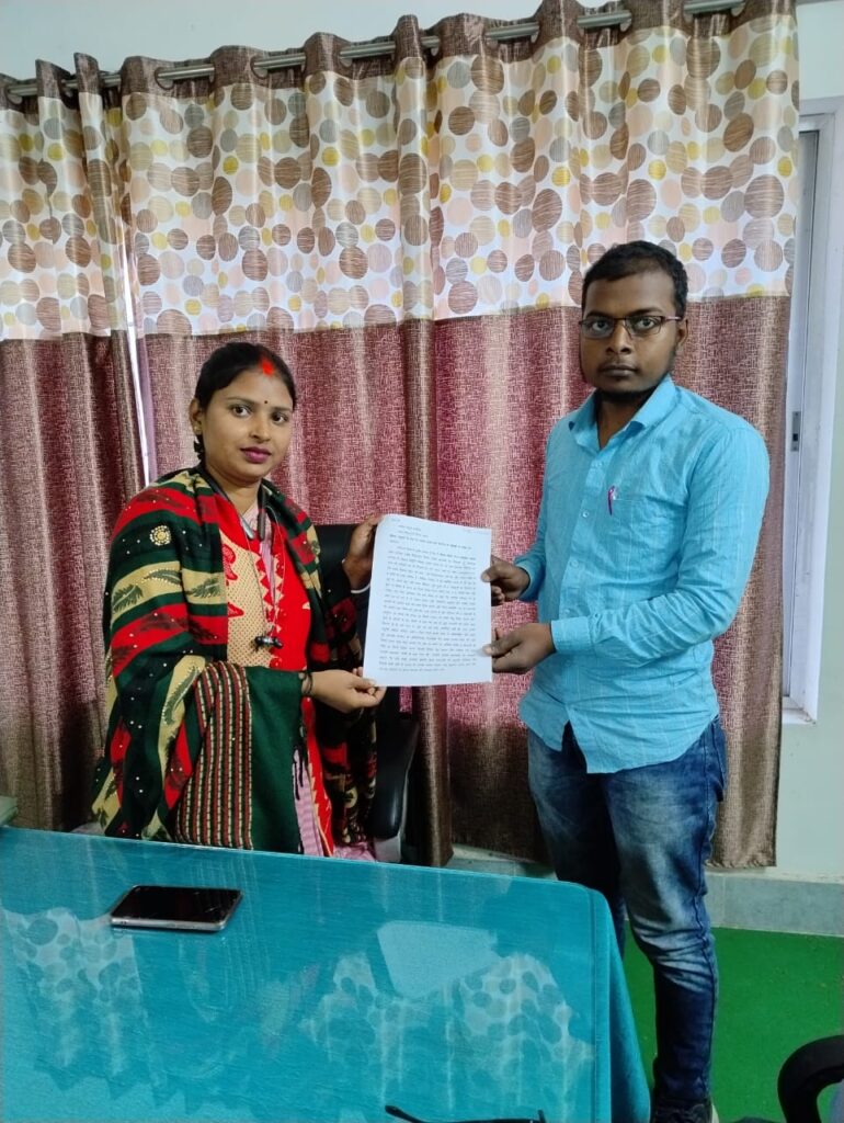 बिशुनपुरा में पीडीएस डीलरो में भारी गड़बड़ी व अनियमितता पाई जा रही है।