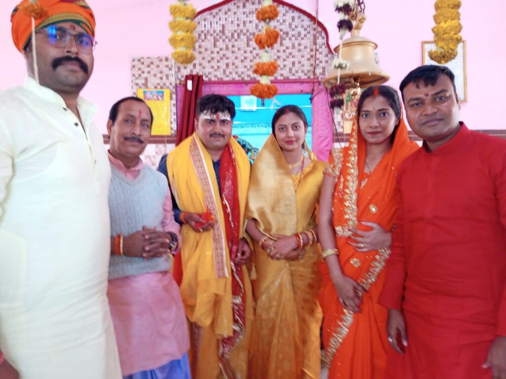 विसुनपुरा के पुलिस थाने में की गई शिवलिंग की स्थापना, थाना प्रभारी व जवानों ने की पूजा अर्चना
