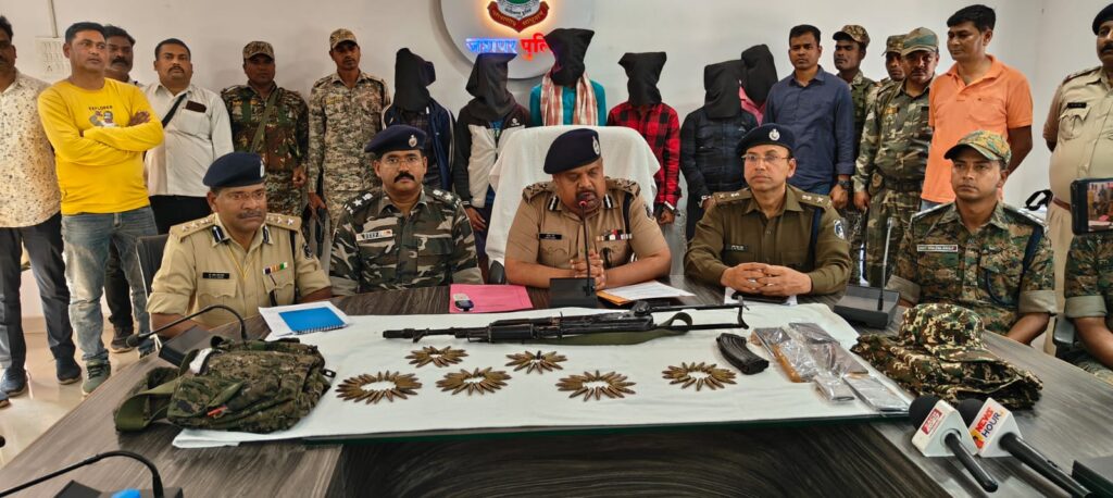 गढ़वा पुलिस के सहयोग से जेजेएमपी का एरिया कमांडर गिरफ्तार