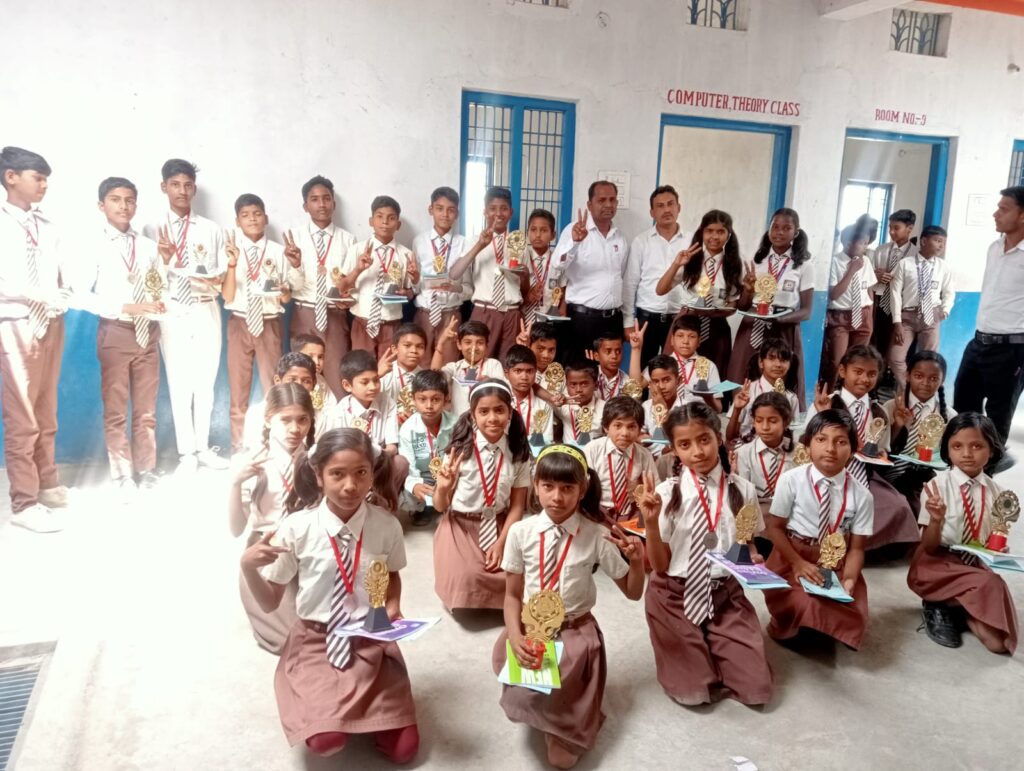 ब्राइट स्टार पब्लिक स्कूल में वार्षिक परीक्षा फल वितरण समारोह का आयोजन