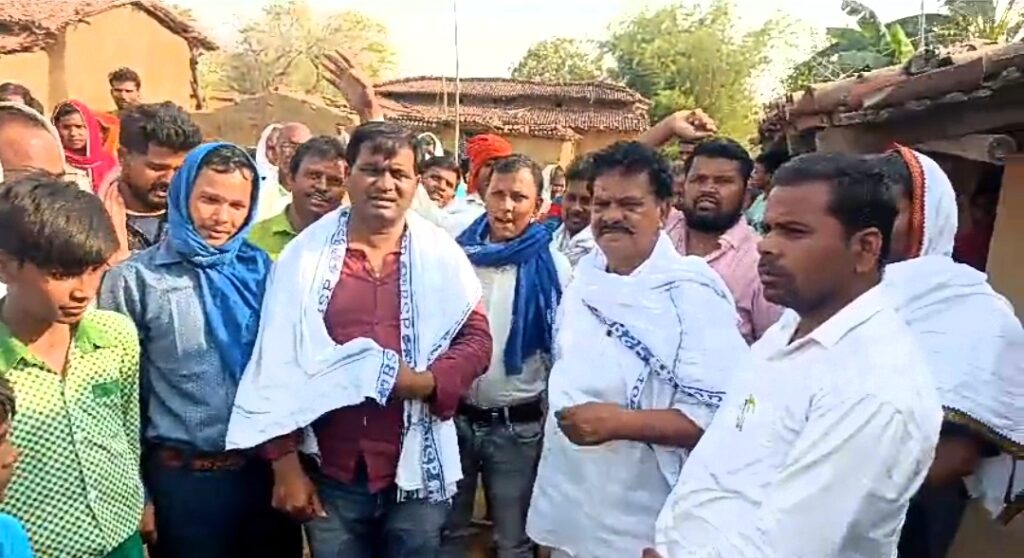 बाहरी के बेटा बेटी से विकास संभव नहीं, पलामू के लाल ही कर सकता है : कामेश्वर बैठा