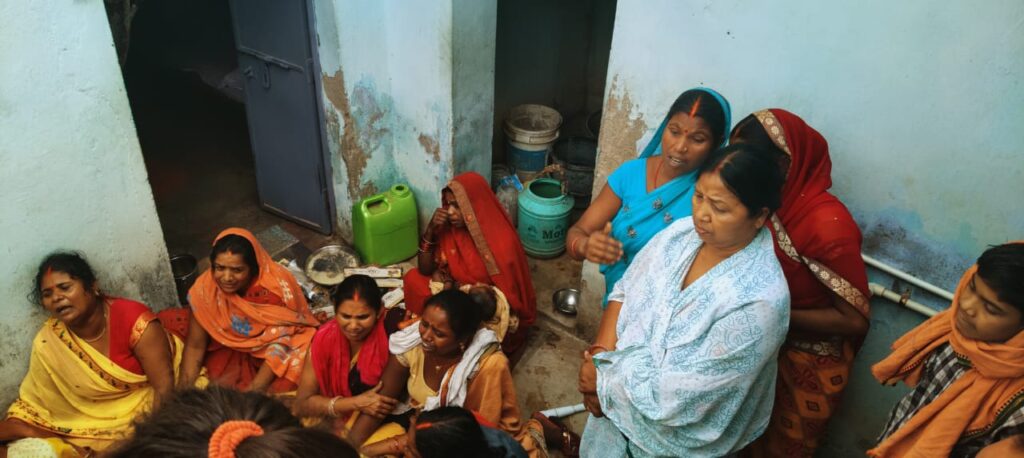 अचानक मृत्यू से माहौल गमगीन, अध्यक्षा ने दिया हर संभव मदद का आश्वासन