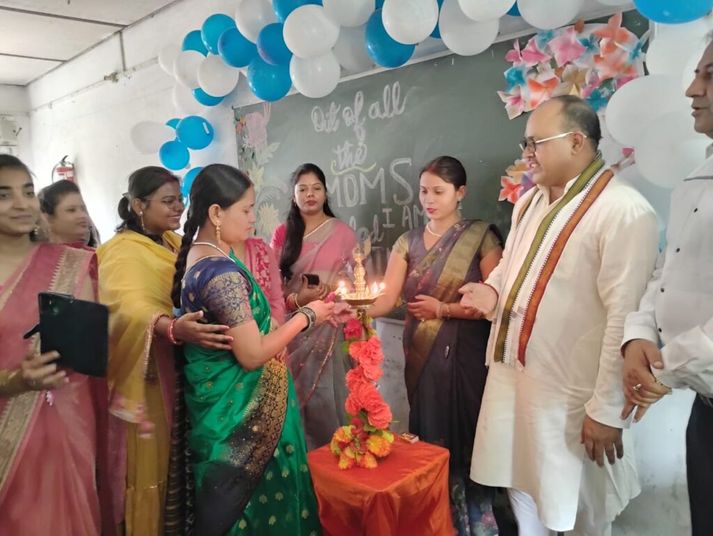 डीएवी शताब्दी पब्लिक स्कूल भवनाथपुर टाउनशिप में मातृ दिवस का आयोजन
