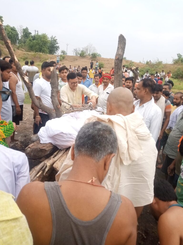 प्रतिष्ठित व्यवसायी की पत्नी की निधन,शोक