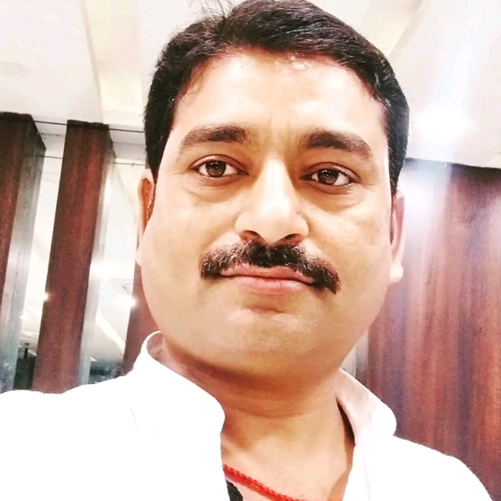 धीरज मिश्रा ने रक्तदान शिविर आयोजित करने का की अपील