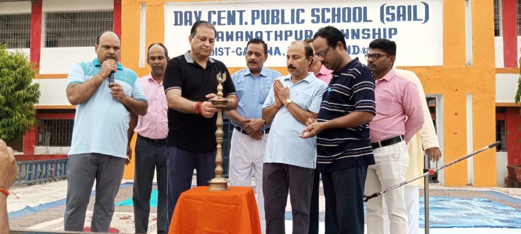 डीएवी शताब्दी पब्लिक स्कूल भवनाथपुर टाउनशिप में लगाया गया योग शिविर
