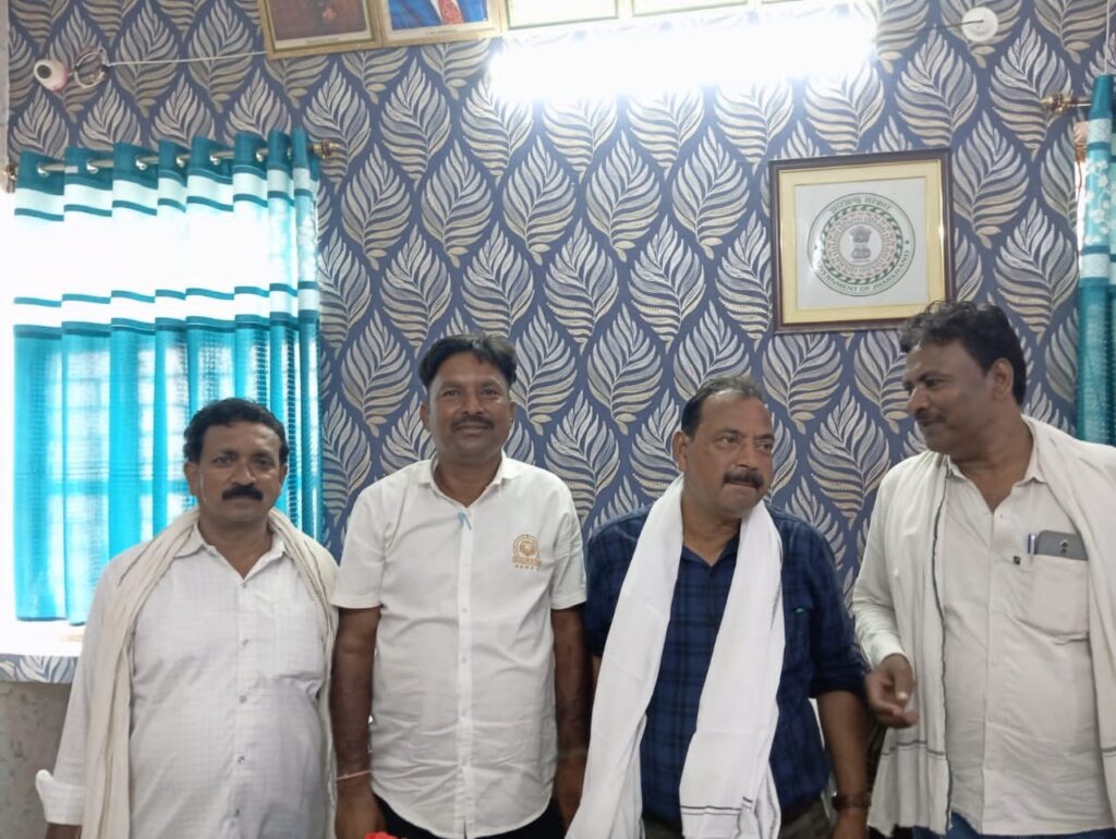 बीडीओ सह सीओ राकेश सहाय का अभिनंदन व स्वागत का दौर लगातार जारी है। kandi