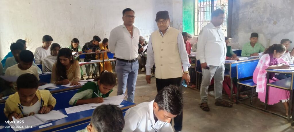 मुख्यमंत्री मेघा छात्रवृत्ति योजना के तहत आठवीं पास छात्र-छात्राएं परिक्षा में हुए शामिल!