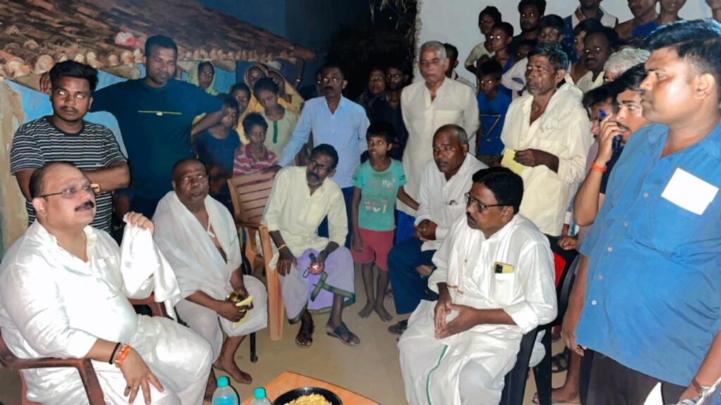 मंत्री मिथलेश ने वज्रपात पीड़ित परिवार से की मुलाकात, कहा-मिलेगा हर सहयोग!