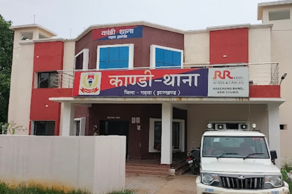 रोहित तिवारी ग्राम कुशहा टोला बनाही को गिरफतार कर मंगलवार को न्यायिक हिरासत में भेजा गया।
