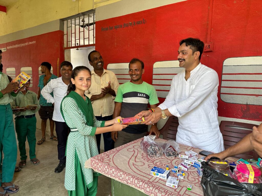 पलामू बिश्रामपुर विधानसभा का लगातार दौरा कर रहे हैं भाजपा नेता रामाशीष यादव