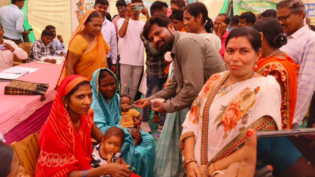 मकरी पंचायत में आपकी योजना, आपकी सरकार, आपकी द्वार कार्यक्रम का आयोजन किया