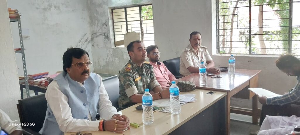 ऊंटारी रोड थाना परिसर में शांति समिति बैठक हुआ सम्पन्न