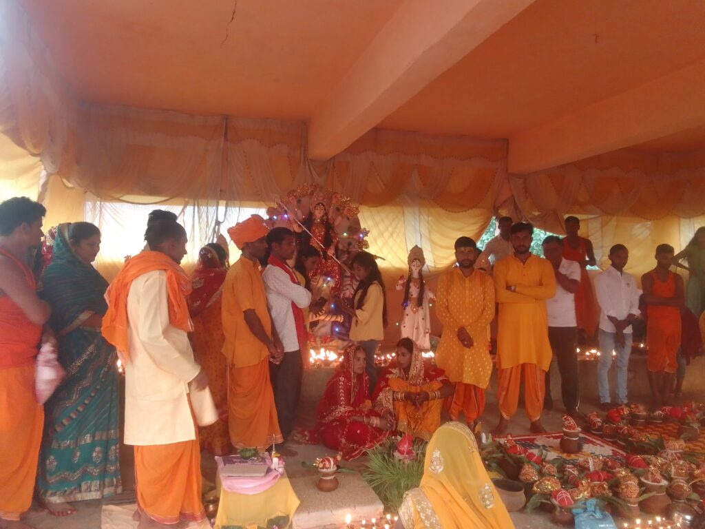 मां महागौरी की गई दीप दान