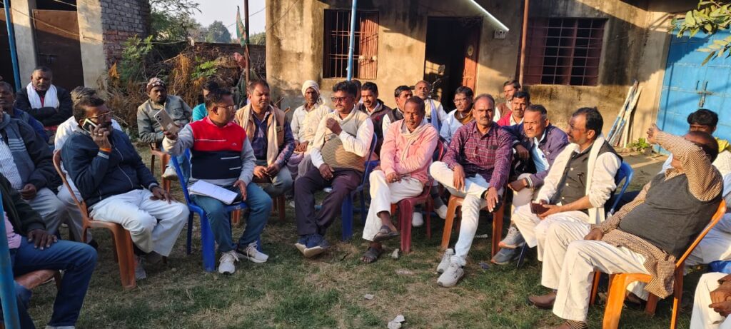 झामुमों की बैठक,केंद्र को देना होगा बकाया राशि