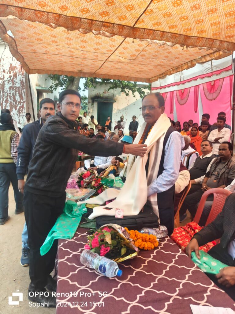 शिक्षक श्याम बिहारी हुए सेवानिवृत दिया गया विदाई