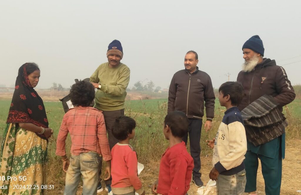 सीओ ने मुसहर परिवारों के बीच खाद्य सामग्री व कंबल का वितरण