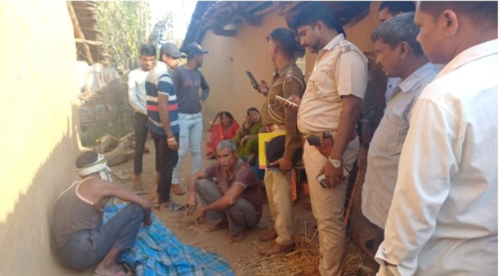 डायन ओझा के आरोप में टांगी से काटकर वृद्ध की हत्या परिजनों में मचा कोहराम जांच में जुटी धुरकी पुलिस।