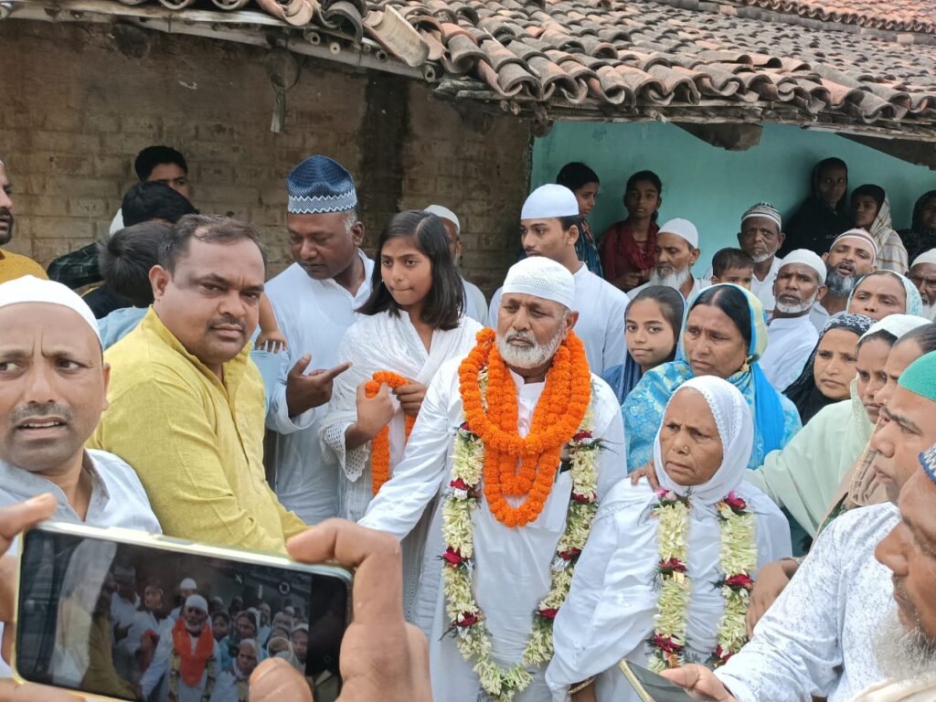 ।।मुसीखाप गांव से जनाब मोहम्मद सुलेमान अमीन व पत्नी नजरुन निशा हज यात्रा के लिए हुए रवाना।।