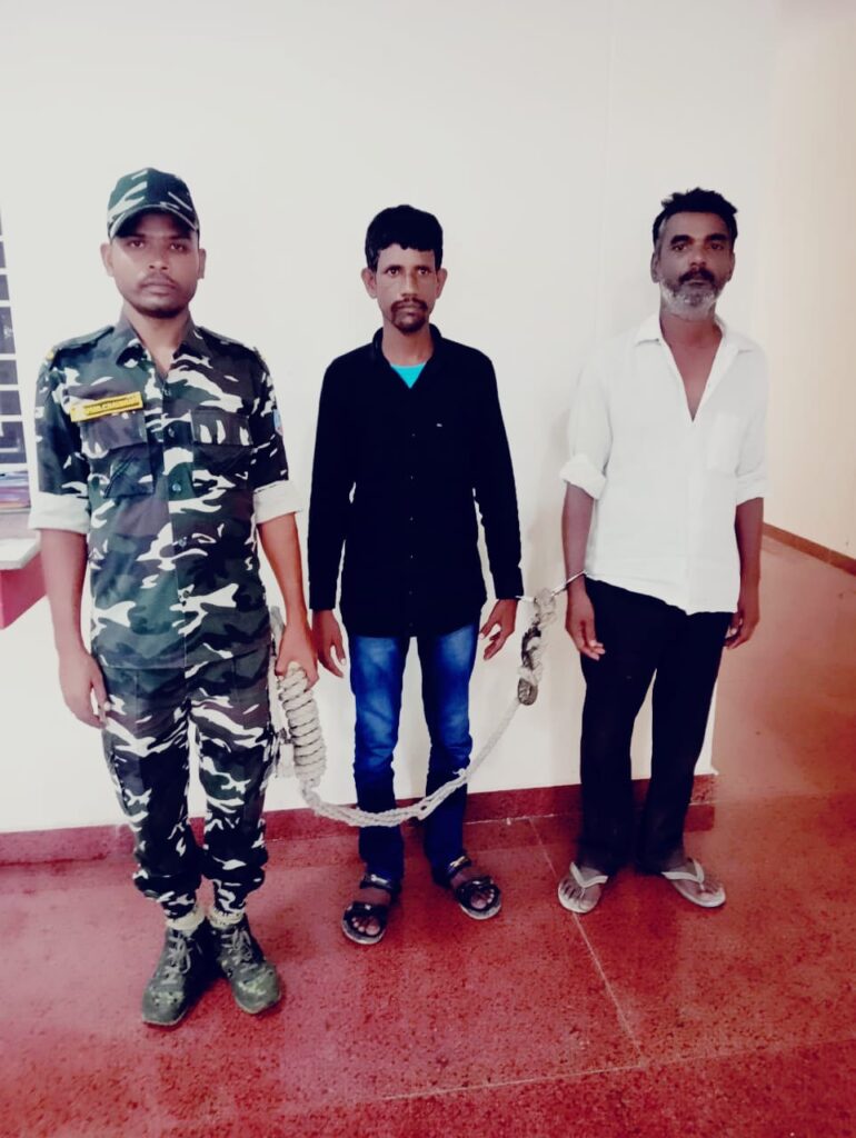 नगर उंटारी पुलिस ने 7 वर्षों से फरार दो वारंटियों को किया गिरफ्तार, भेजा जेल *थाना प्रभारी उपेंद्र कुमार ने दी चेतावनी – “भाग रहे अपराधी अविलंब करें आत्मसमर्पण, नहीं तो होगी कड़ी कार्रवाई”*