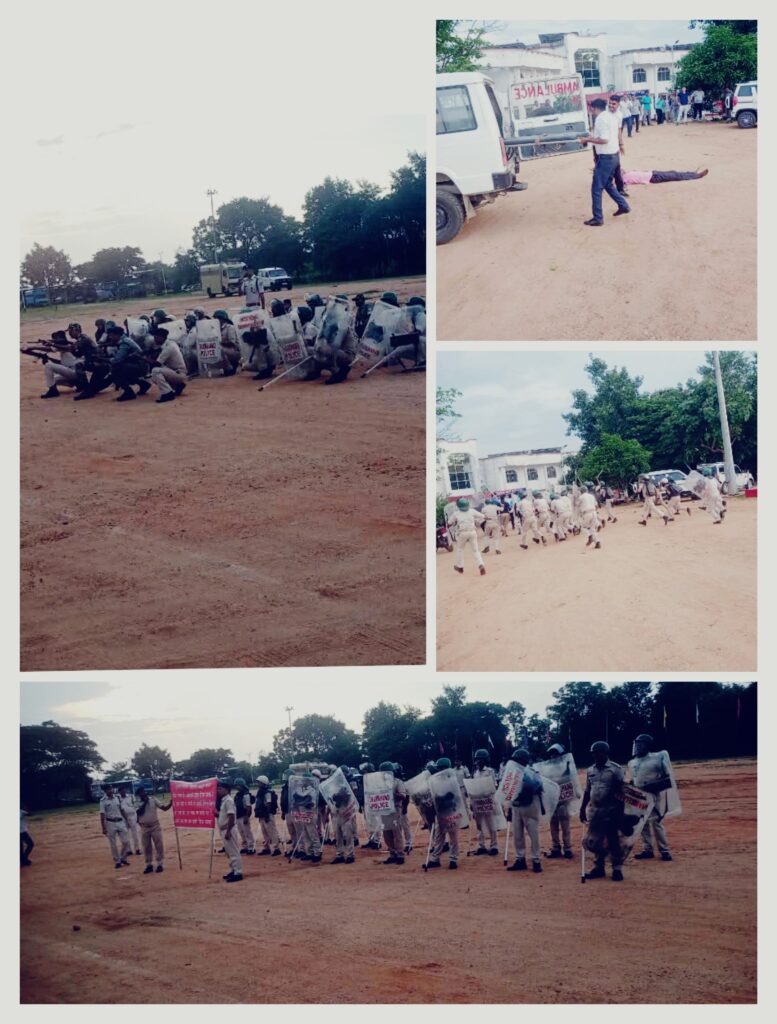 ।। GARHWA:- पुलिस अधीक्षक के निर्देश पर त्यौहारों को मद्देनजर रखते हुए, मॉक ड्रिल का किया गया आयोजन ।।