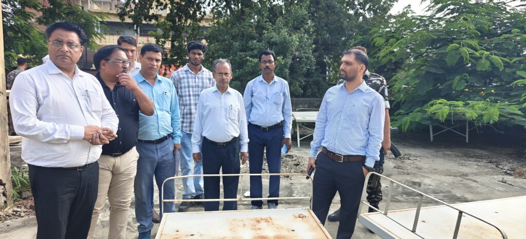 उपायुक्त ने नगर ऊंटरी में अनुसूचित जाति छात्रावास और प्रखंड भवनों का किया निरीक्षण,दिए निर्देश