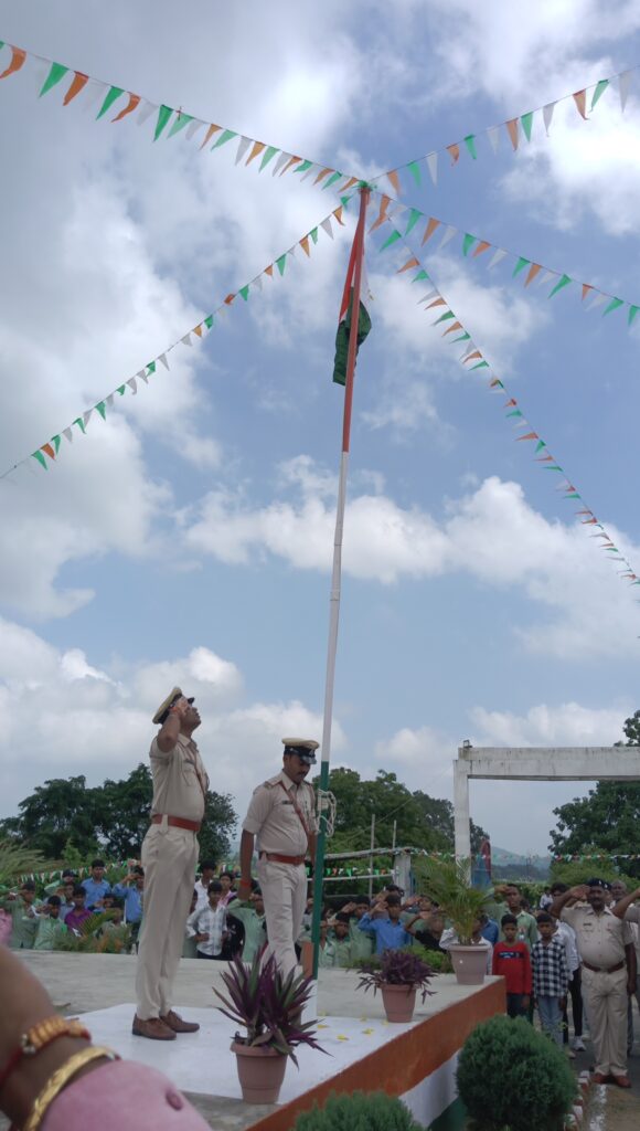 पांडू प्रखंड में स्वतंत्रता दिवस धूमधाम से मनाया गया